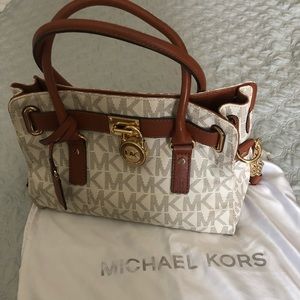 MK purse